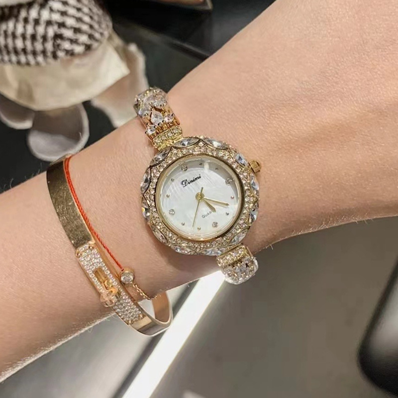Luxury Watch Value - Zarif ve şık Kore tarzı kadın