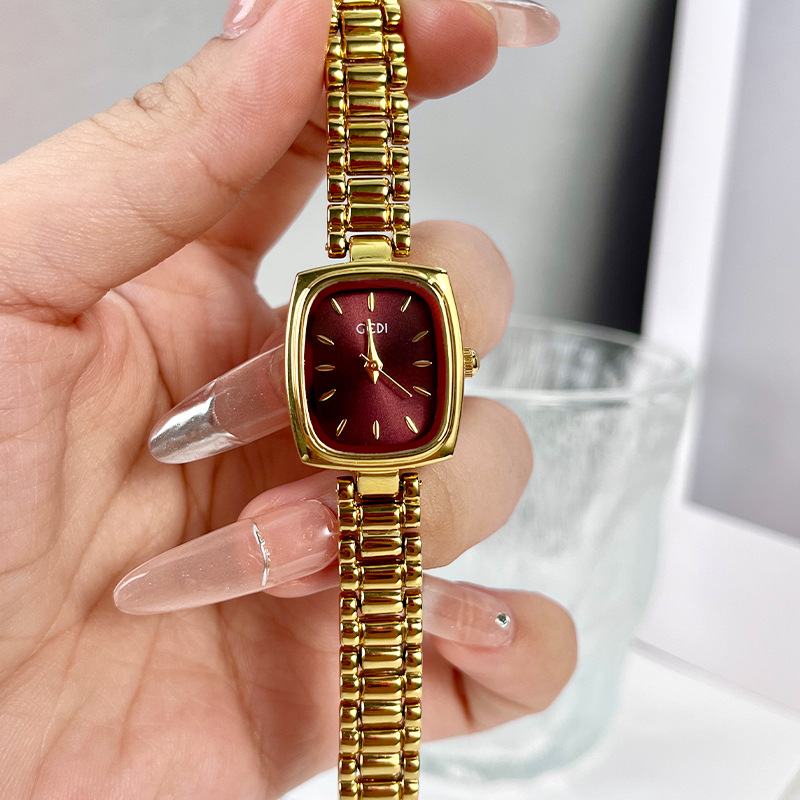 Marka Işık Lüks İzle Kadın Ret - Luxury Watch Brand For Women incelemesi ve fiyatı