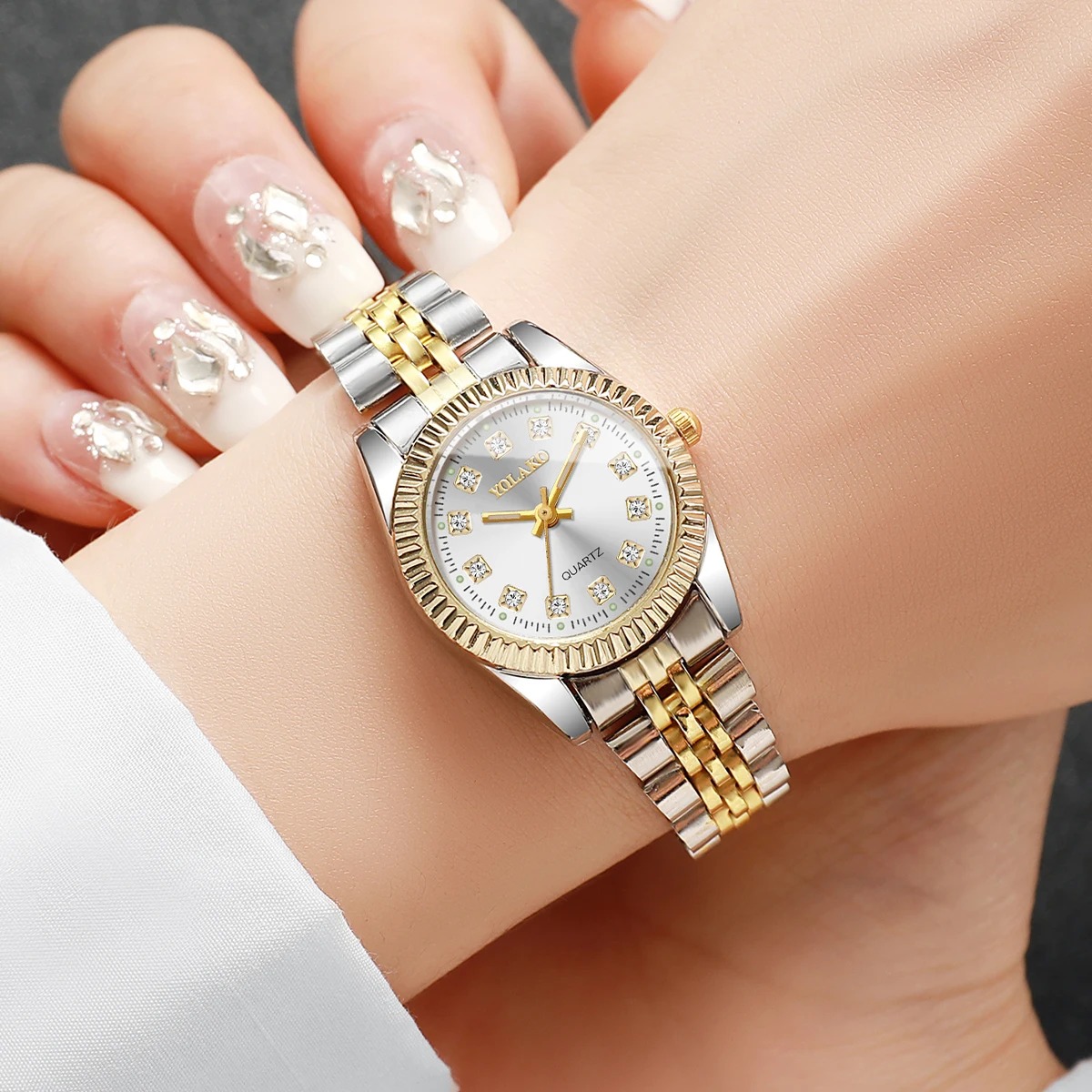 Moda Taklidi Kadın Kuvars İzle - Luxury Watch Display Case incelemesi ve fiyatı
