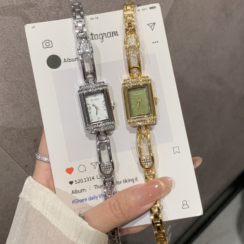 Küçük iğneli eski para stili e - Luxury Watch Value incelemesi ve fiyatı