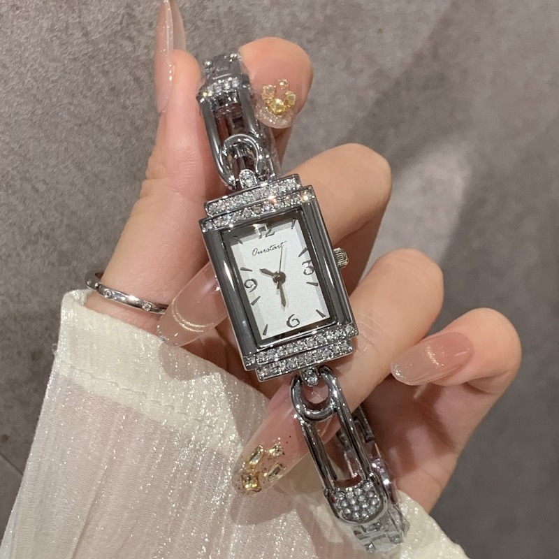 Küçük iğneli eski para stili e - Luxury Watch Value incelemesi ve fiyatı